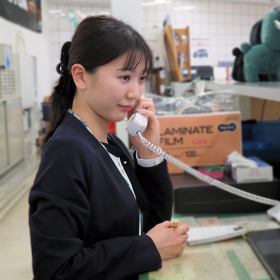 ショールームスタッフ